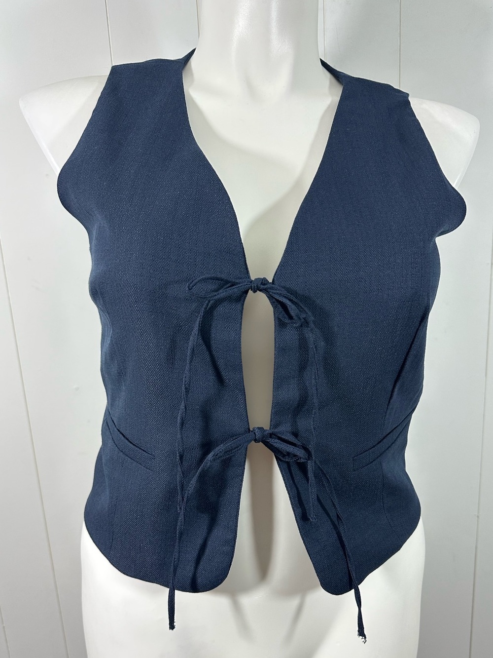 NWT Sincerely Jules Size XL Navy Blue Tie Front Vest Classic Cropped